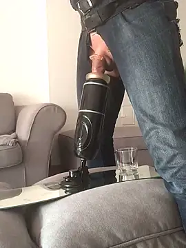 Snapshot of Inseminator69 chatting on 01.10.25 Inseminator69 online show from 01.10.25