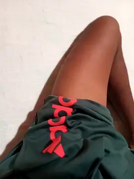 Snapshot of paugrande453 chatting on 09.21.25 paugrande453 online show from 09.21.25