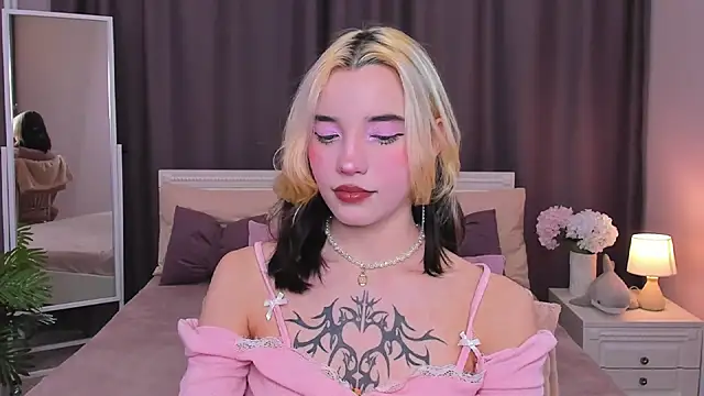 Snapshot of as1an_girlfriend chatting on 01.24.25 as1an girlfriend online show from 01.24.25