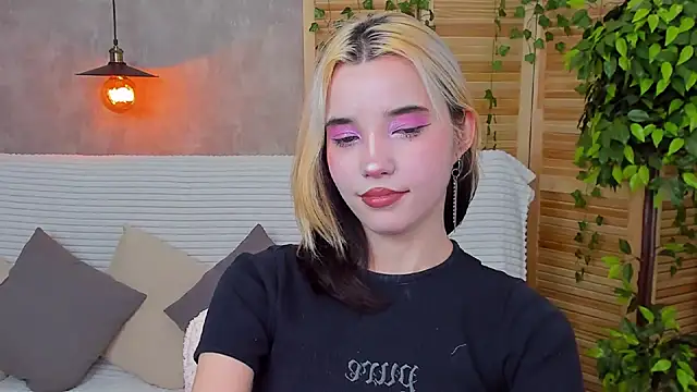 Snapshot of as1an_girlfriend chatting on 01.27.25 as1an girlfriend online show from 01.27.25