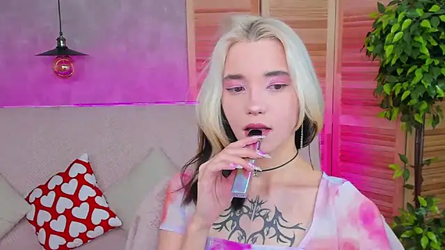 Snapshot of as1an_girlfriend chatting on 02.27.25 as1an girlfriend online show from 02.27.25