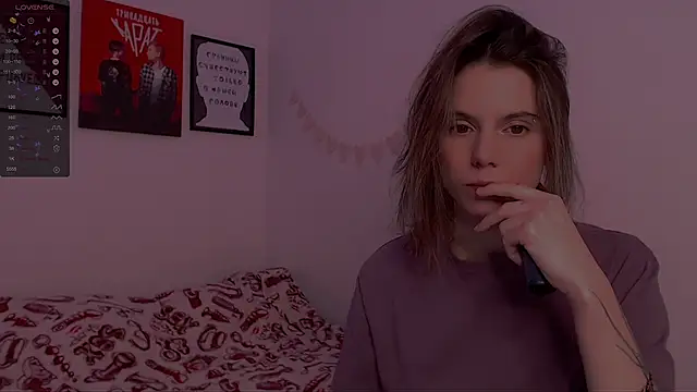 Snapshot of _ni_kiss chatting on 01.22.25 ni kiss online show from 01.22.25