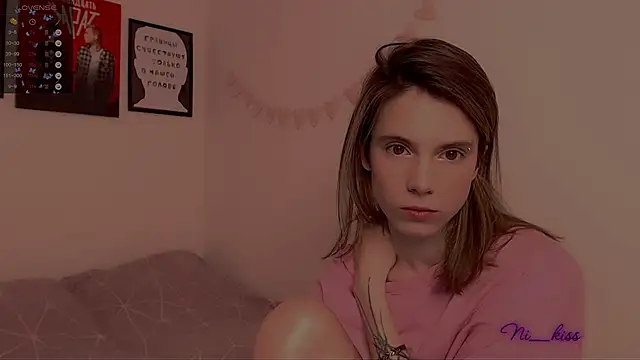 Snapshot of _ni_kiss chatting on 02.22.25 ni kiss online show from 02.22.25