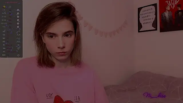 Snapshot of _ni_kiss chatting on 03.09.25 ni kiss online show from 03.09.25