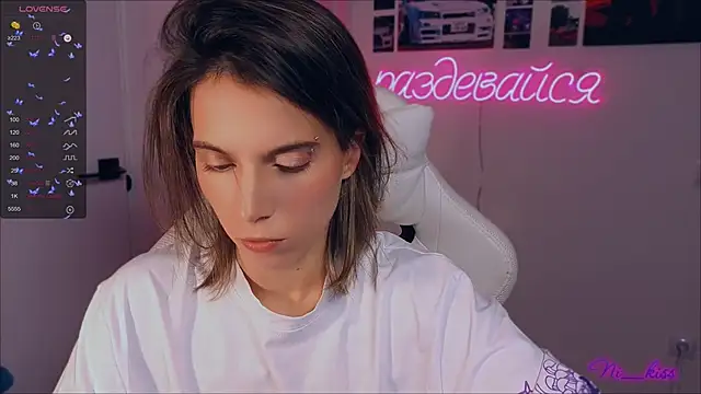 Snapshot of _ni_kiss chatting on 09.24.25 ni kiss online show from 09.24.25