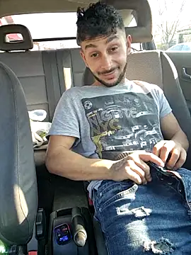 Snapshot of Iulianmarius12 chatting on 03.03.26 Iulianmarius12 online show from 03.03.26