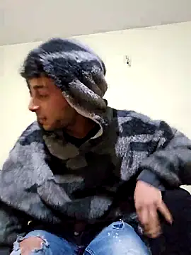 Snapshot of Iulianmarius12 chatting on 03.21.26 Iulianmarius12 online show from 03.21.26