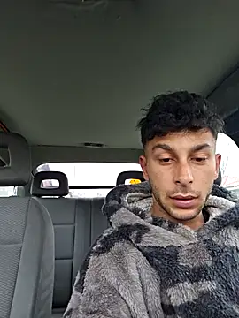 Snapshot of Iulianmarius12 chatting on 03.22.26 Iulianmarius12 online show from 03.22.26