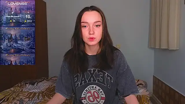 Wild Sophie  online show from 12.29.24