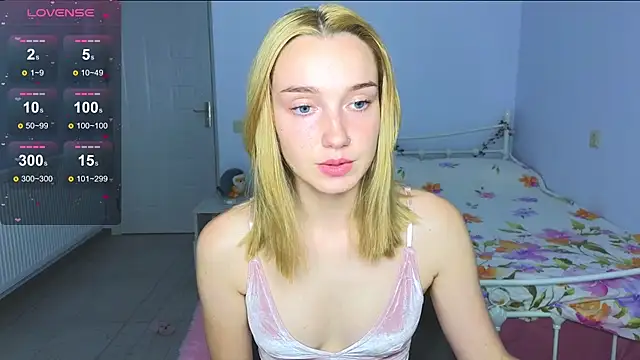 Wild Sophie  online show from 10.15.25