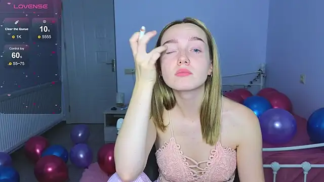 Wild Sophie  online show from 11.26.25