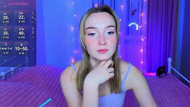 Wild Sophie  online show from 01.12.26