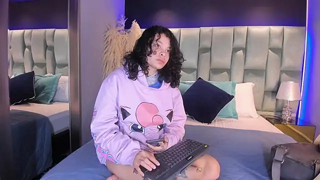 Snapshot of KatherineGomez chatting on 02.21.25 KatherineGomez online show from 02.21.25