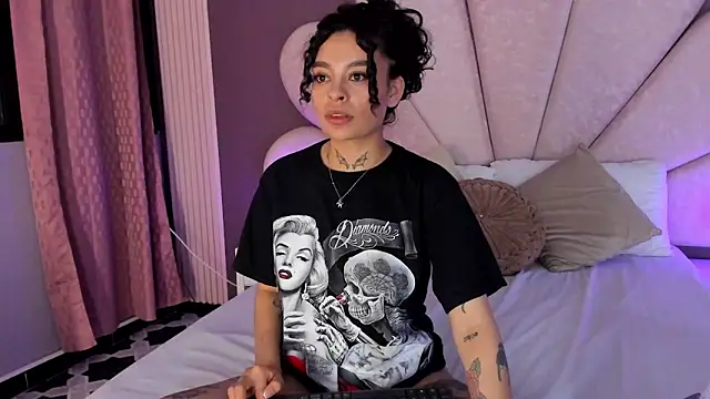 Snapshot of KatherineGomez chatting on 01.17.26 KatherineGomez online show from 01.17.26