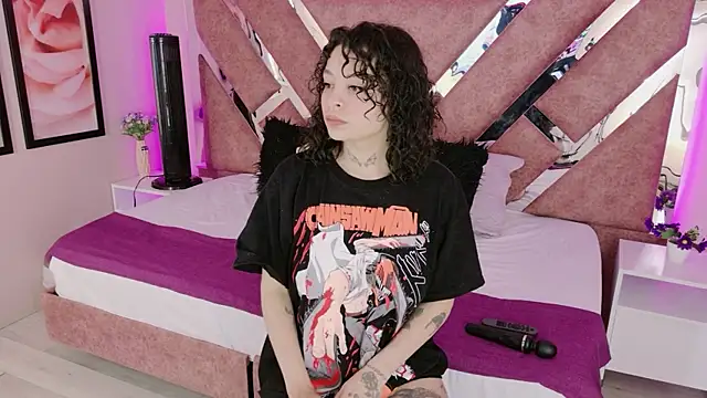 Snapshot of KatherineGomez chatting on 04.11.26 KatherineGomez online show from 04.11.26