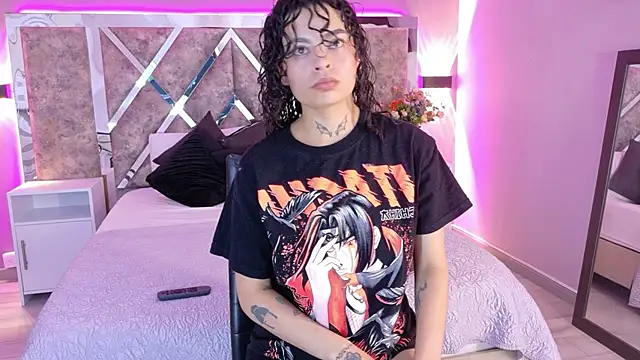 Snapshot of KatherineGomez chatting on 05.18.26 KatherineGomez online show from 05.18.26