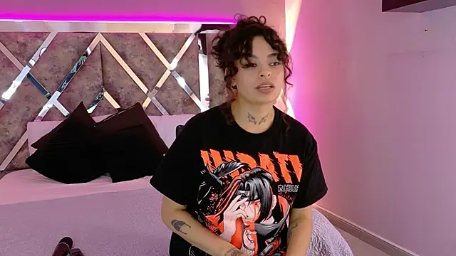 Snapshot of KatherineGomez chatting on 05.18.26 KatherineGomez online show from 05.18.26