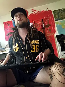 Ozomitro online show from 10.31.25