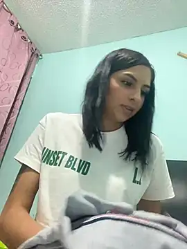 Hilary pinkk online show from 12.25.24