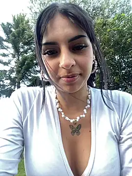 Hilary pinkk online show from 01.22.25