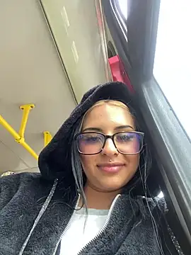 Hilary pinkk online show from 03.04.25