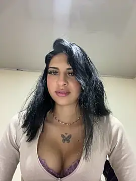 Hilary pinkk online show from 03.15.25