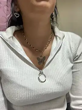 Hilary pinkk online show from 03.19.25