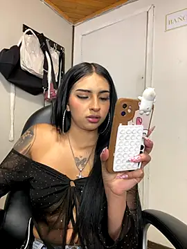 Hilary pinkk online show from 10.25.25