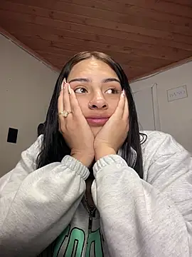 Hilary pinkk online show from 11.15.25