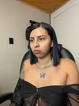 Snapshot of Hilary_pinkk chatting on 01.17.26 Hilary pinkk online show from 01.17.26