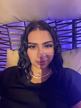 Snapshot of Hilary_pinkk chatting on 02.11.26 Hilary pinkk online show from 02.11.26