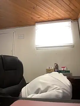 Hilary pinkk online show from 03.05.26