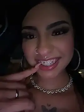 Hilary pinkk online show from 04.11.26