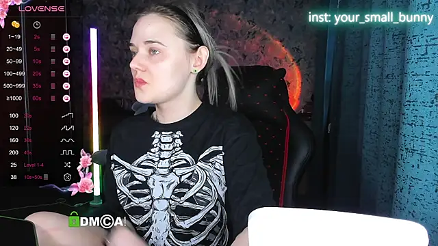 Your small bunny online show from 11.04.25