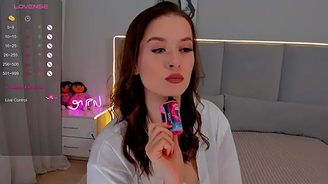 Emeli Love online show from 02.12.25