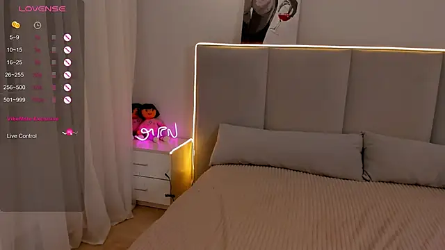 Emeli Love online show from 03.12.25