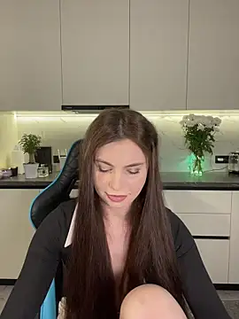 Snapshot of CurlyLara chatting on 12.03.25 CurlyLara online show from 12.03.25