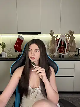 Snapshot of CurlyLara chatting on 01.13.26 CurlyLara online show from 01.13.26