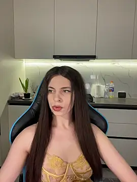 CurlyLara online show from 04.06.26