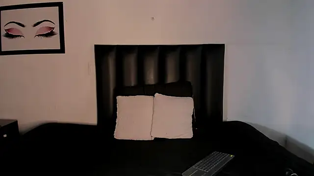 Khenta Michells online show from 11.25.25