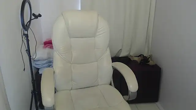 Abby Halliwey online show from 01.03.25