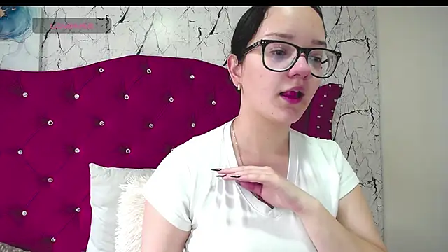 Snapshot of charlotte1-ls chatting on 12.04.24 charlotte1-ls online show from 12.04.24