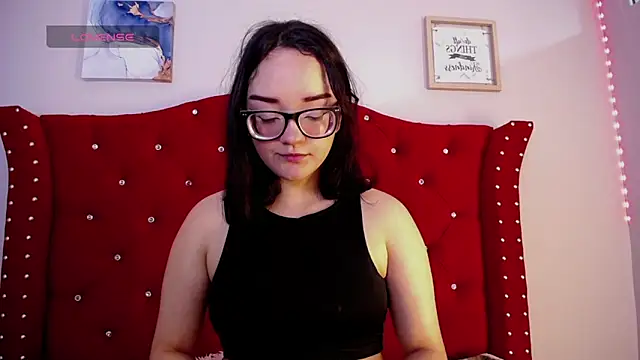 Snapshot of charlotte1-ls chatting on 12.12.24 charlotte1-ls online show from 12.12.24