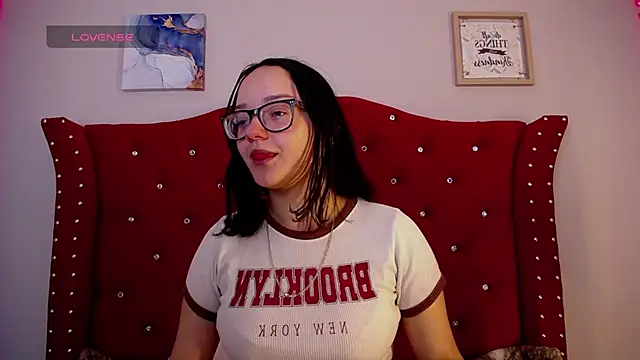 Snapshot of charlotte1-ls chatting on 12.12.24 charlotte1-ls online show from 12.12.24