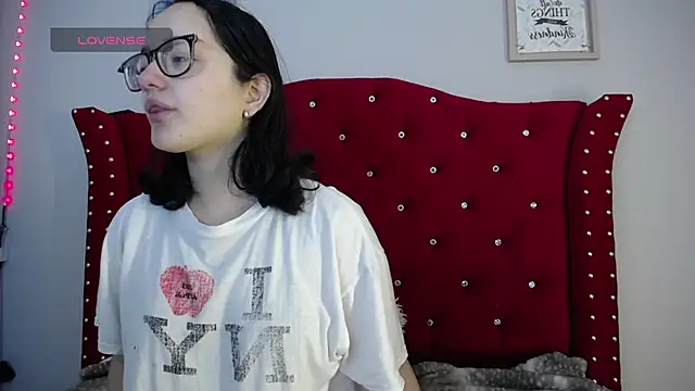 Snapshot of charlotte1-ls chatting on 12.16.24 charlotte1-ls online show from 12.16.24