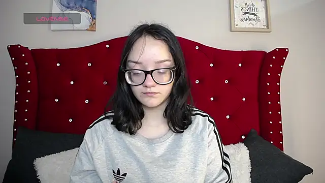 Snapshot of charlotte1-ls chatting on 12.23.24 charlotte1-ls online show from 12.23.24