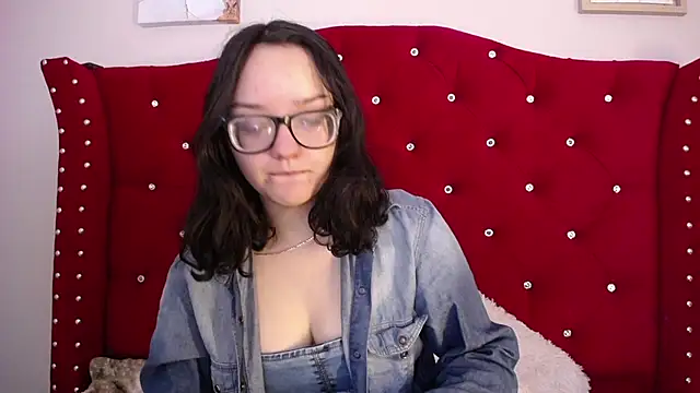 Snapshot of charlotte1-ls chatting on 02.07.25 charlotte1-ls online show from 02.07.25