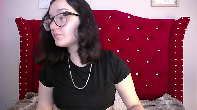 Snapshot of charlotte1-ls chatting on 02.11.25 charlotte1-ls online show from 02.11.25