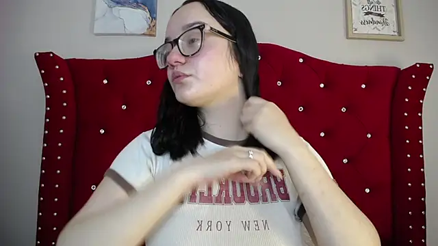 Snapshot of charlotte1-ls chatting on 02.16.25 charlotte1-ls online show from 02.16.25