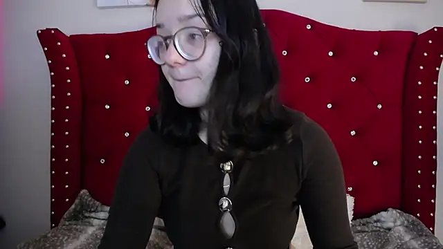 Snapshot of charlotte1-ls chatting on 02.26.25 charlotte1-ls online show from 02.26.25